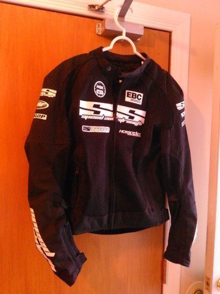 SPEED AND STRENGTH SIZE S BLACK PERFORATED MOTORCYCLE JACKET