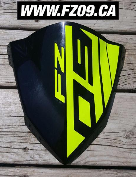Autocollant FZ-09 jaune fluorescent pour la vitre Yamaha GYTR