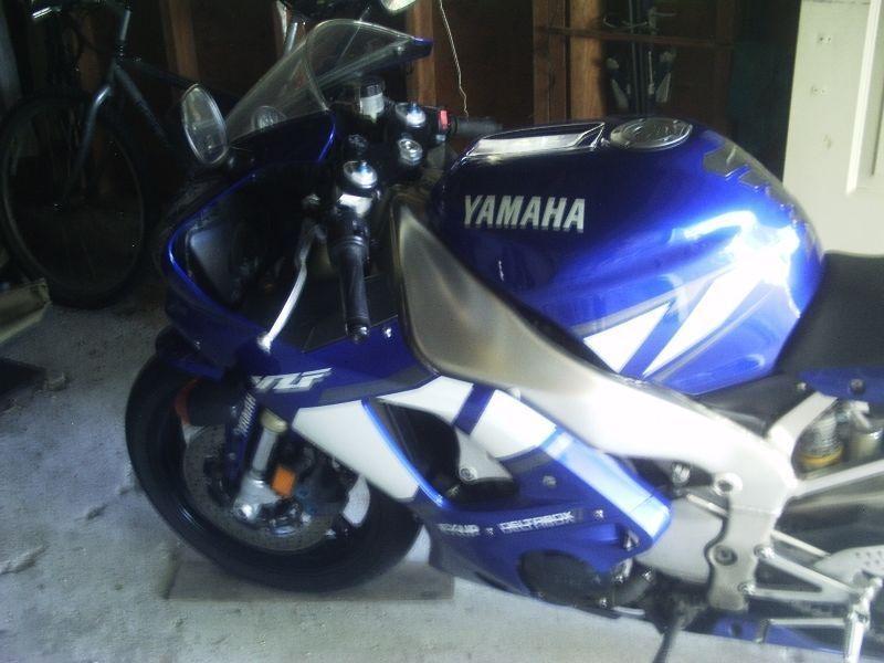 2001 YAMAHA YZF-R1