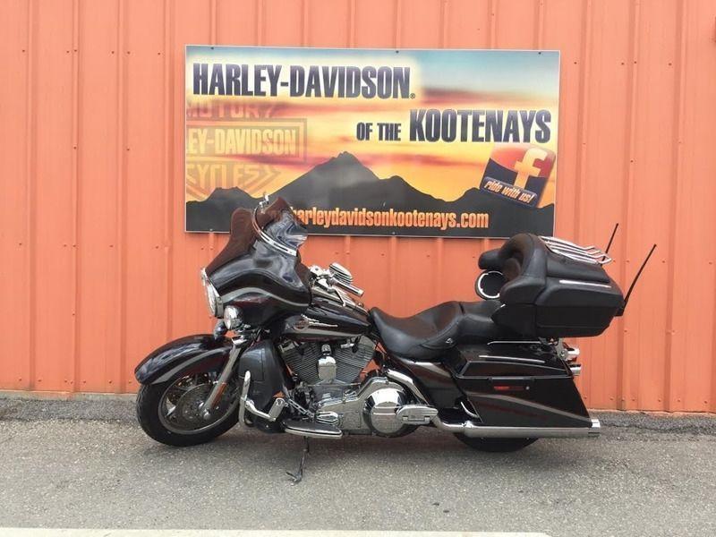 2006 Harley-Davidson FLHTCUSE Screamin' Eagle Ultra