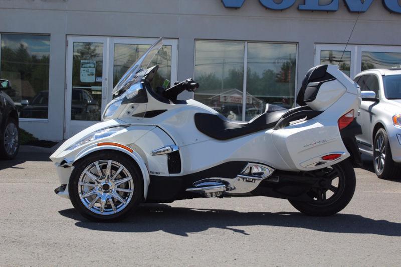 SOLD-------2015 CAN-AM SPYDER RT LIMITED! SAVE $10,000 OFF MSRP!