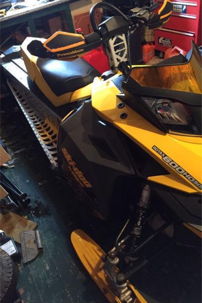 Summer deal- 2008 renegade Mxz 600 for sale