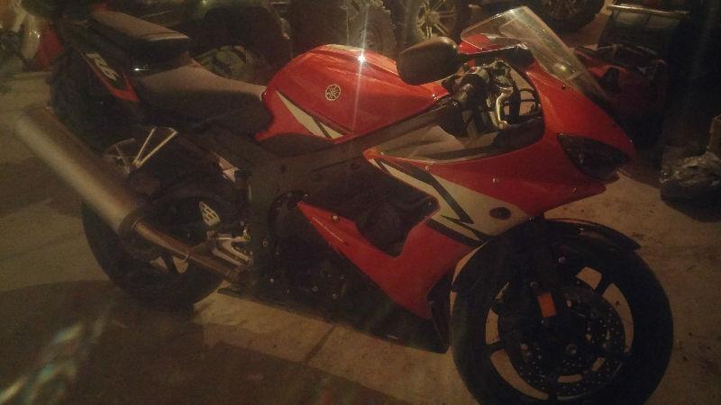 2004 yamaha r6 *MINT CONDITION*