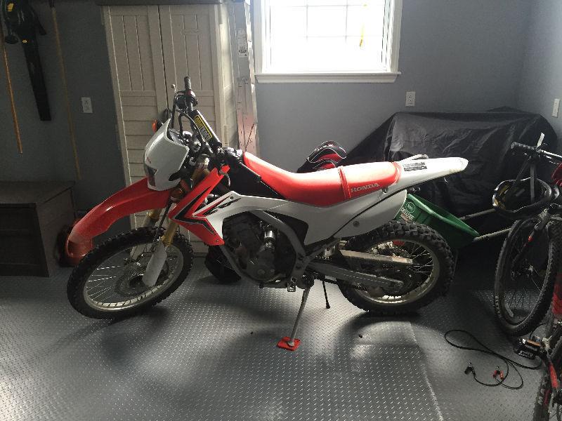 SELLING 2013 HONDA CRF250L LOW KM's