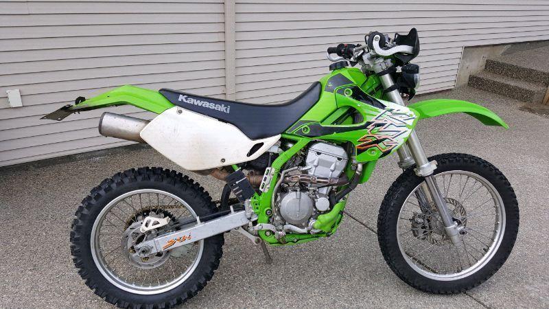 Kawasaki 2000 KLX 300 $ 2800