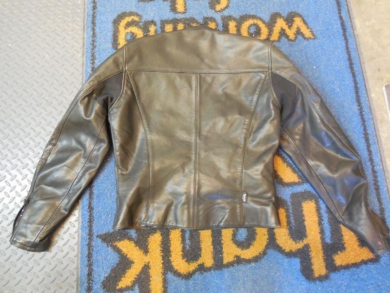 Ladies leather riding jacket with shoulder pads