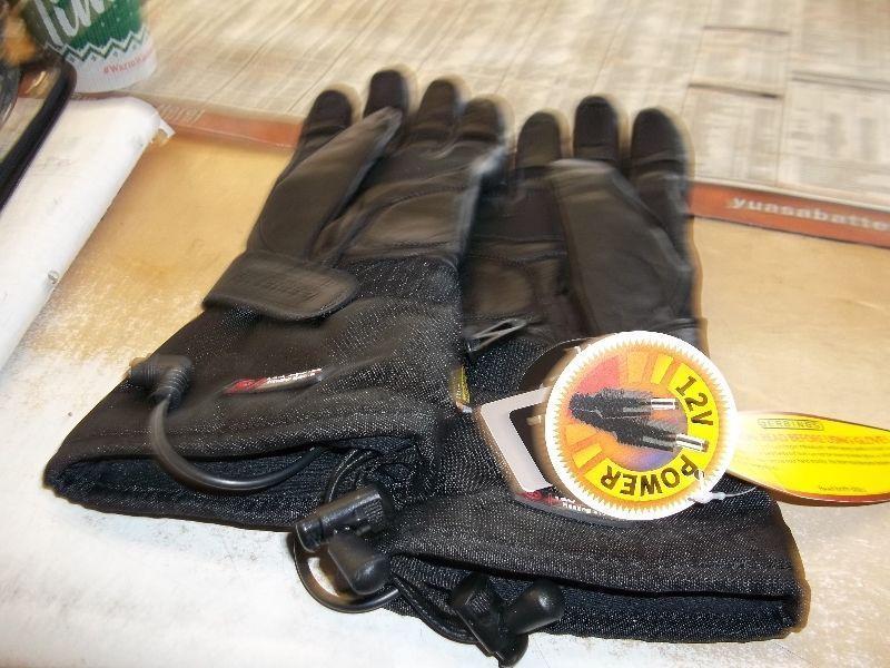 NEW WOMENS SMALL HEATED GLOVES by GERBING