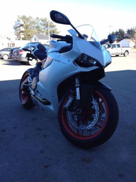 REDUCED FOR QUICK SALE PRICE IS FIRM 899 Ducati Panigale w tali