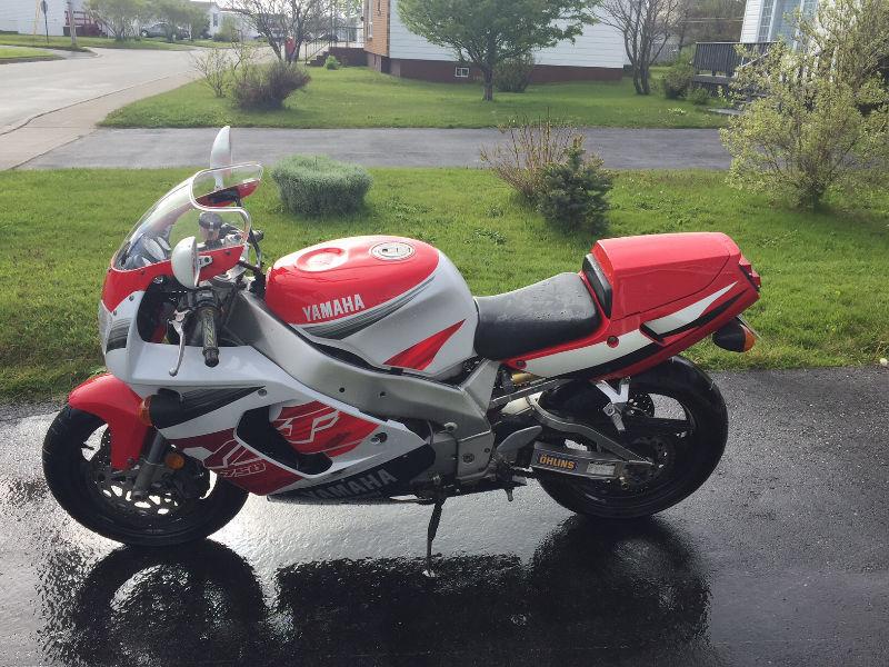 RARE Yamaha YZF 750!!!!!