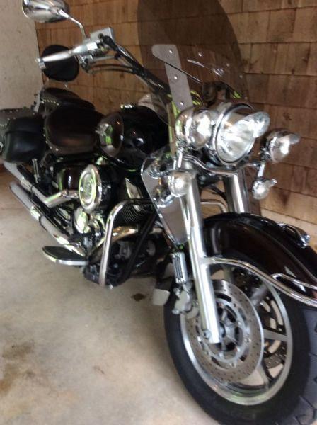 YAMAHA V STAR 1100 LOADED MINT CONDITION A MUST SEE BIKE