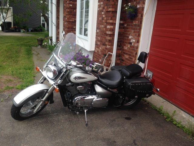 2009 Suzuki Voulisha 800 WITH EXTREMELY LOW MILEAGE