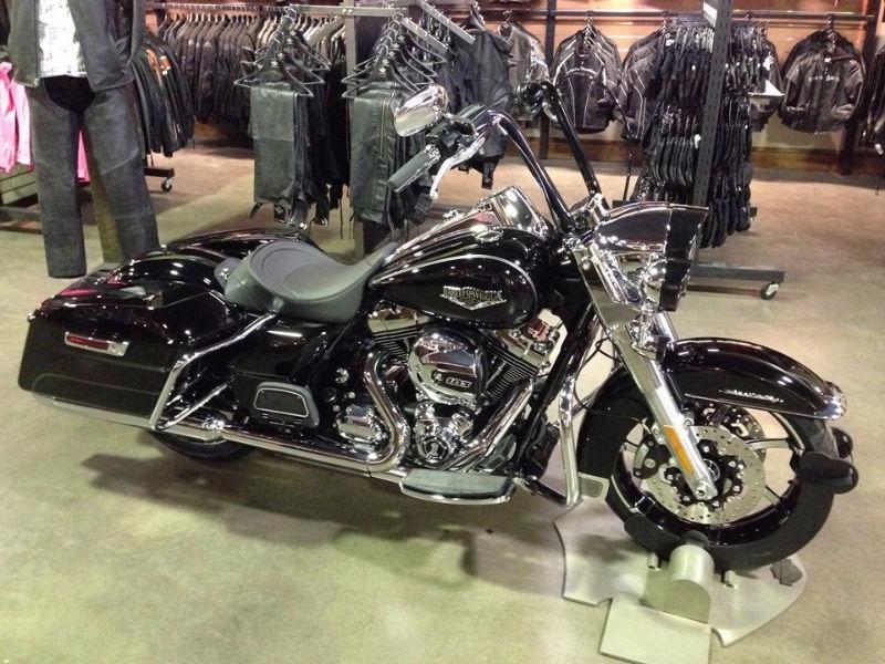 2016 Harley Davidson Road King with security