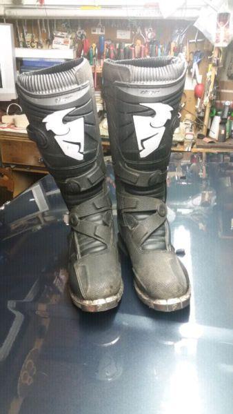 Thor ratchet boots