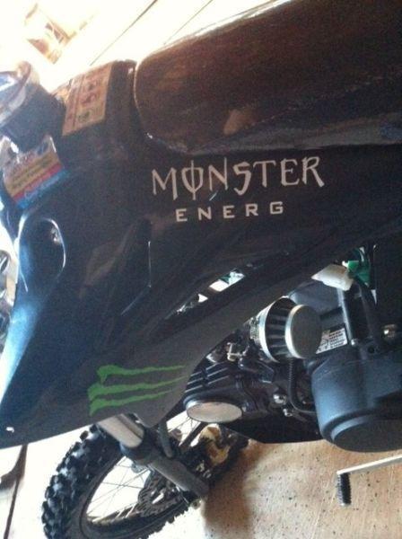 Monster Energy Kids Dirt Bike - 125 cc