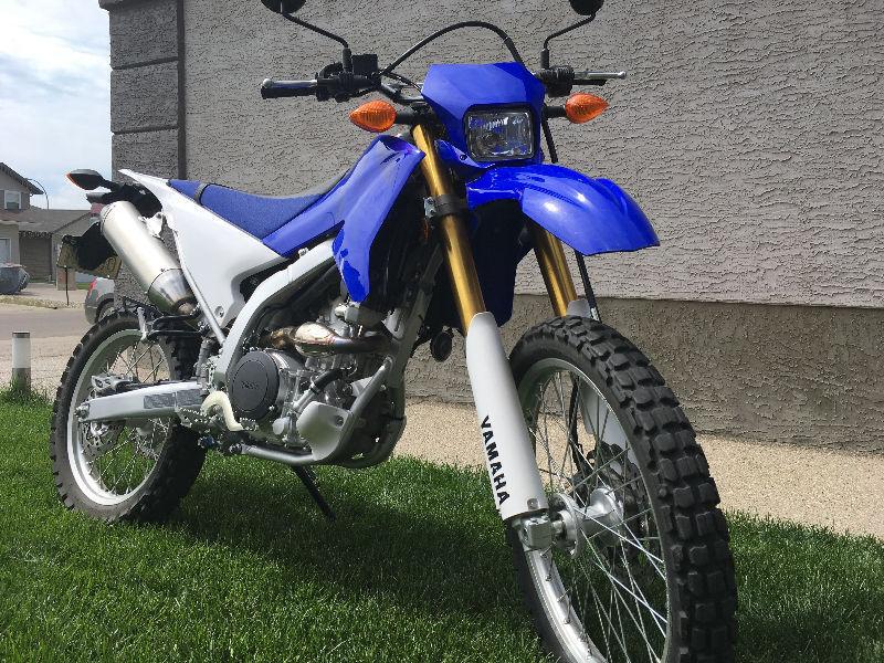 2013 Yamaha WR250R dual sport. Excellent condition