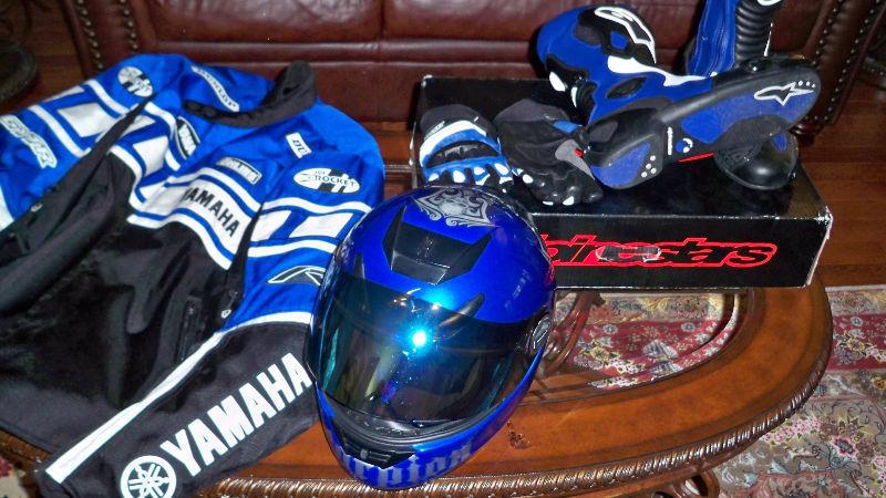 Motorcyle Yamaha R6 Jacket, Gloves, Helmets, Boots