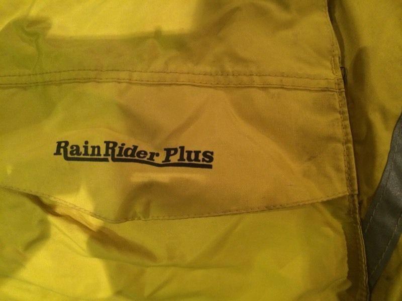 Motorcycle rain suit