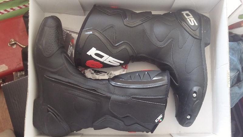 2 Pairs of SIDI Riding Boots, size 10 and 11