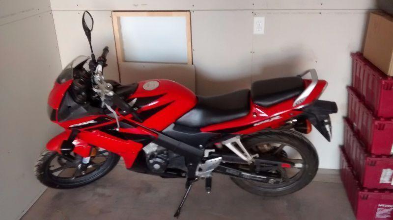 2007 CBR 125- NEW TIRES AND OIL