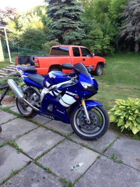 2000 Yamaha r6