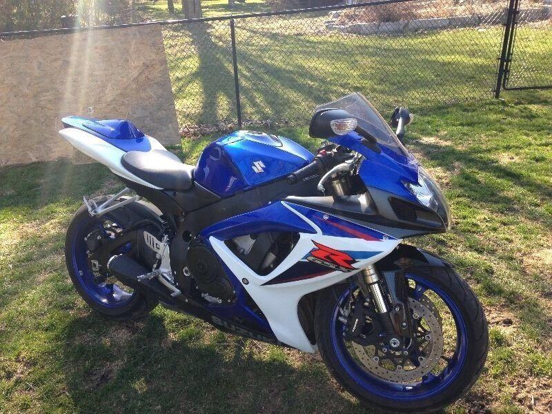 MINT 2007 GSX-R 600 New Tires