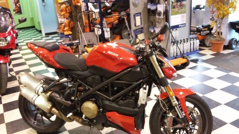 Ducati Street Fighter 1098 cc