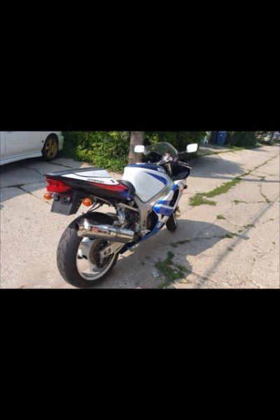 Suzuki GSX-R 750 FOR SALE