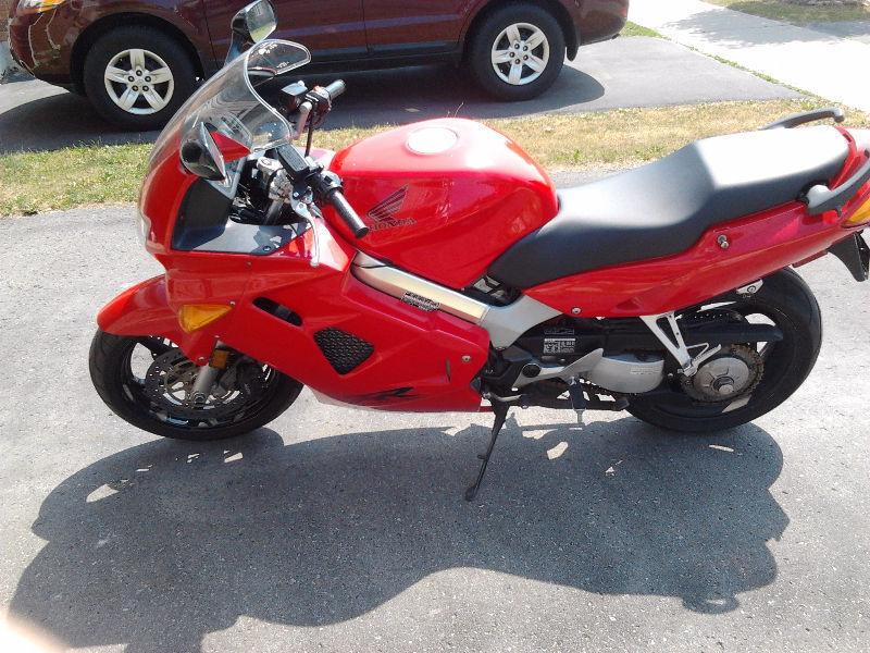 Reliable, great running VFR800