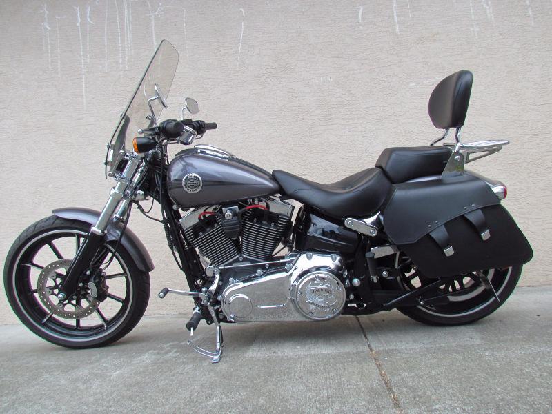 Harley Breakout 2015 103 with ABS only 11000 KMS Estate Sale