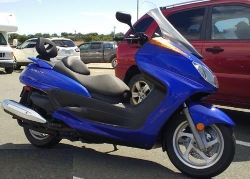 Save on Gas - 2007 Yamaha Majesty Highway Maxi-Scooter 400cc