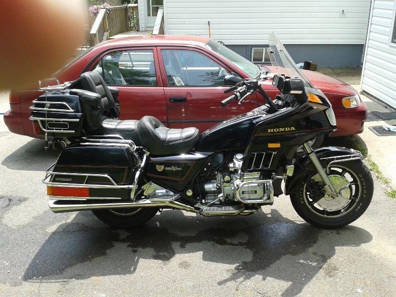 gold wing for sale or trade of equal vaule for four wheeler