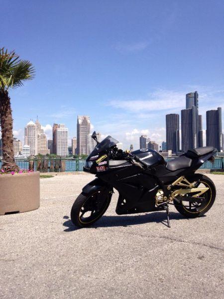 2008 Ninja 250R Custom Black/gold $3500 obo