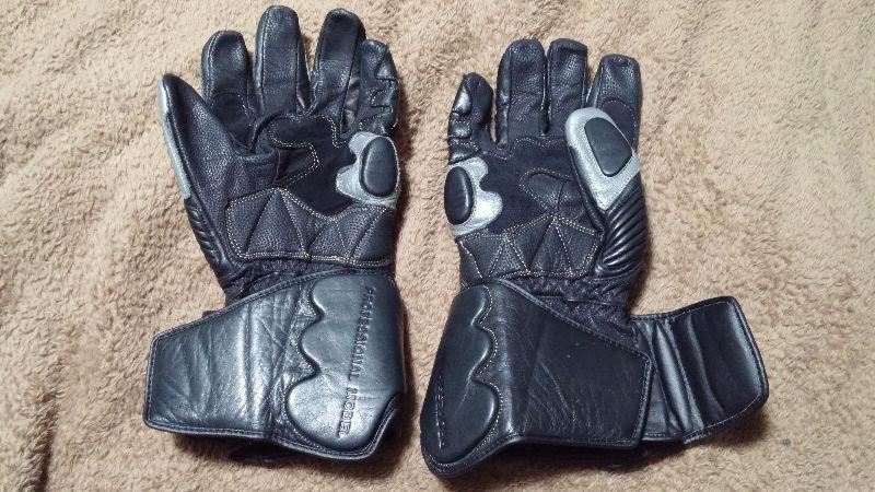 Rhyno Kom-tec Motorcycle Gloves