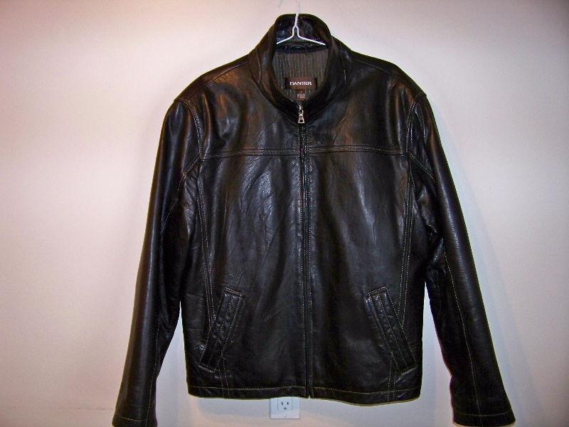 LEATHER JACKET MINT ***NOW FIRST $75 GETS IT***