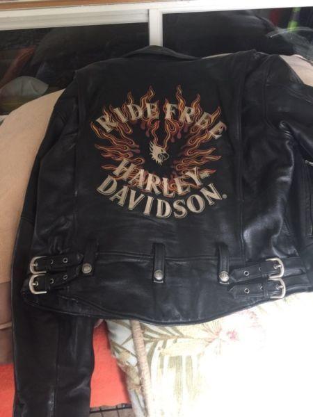 XL WOMENS HARLEY DAVIDSON JACKET