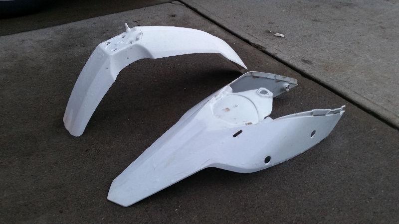 White Front and Rear Fenders for KTM