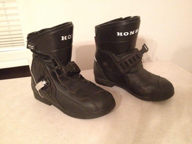 Honda Motorcycle Boots (Size 9)