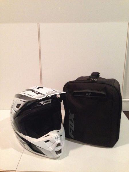Fox Racing V2 MX Motocross Helmet Size Medium