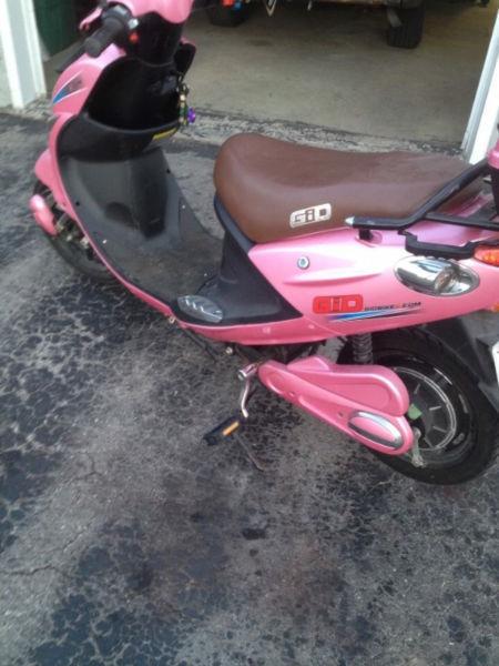 Gio pink electric scooter $900 or best offer