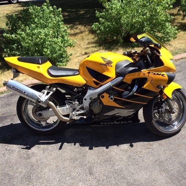 Quick sale! $3200 / gear included. Mint CBR*