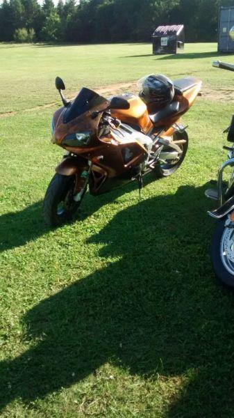 1998 yamaha r1000 and a 2002 summit 600 forsale or trade