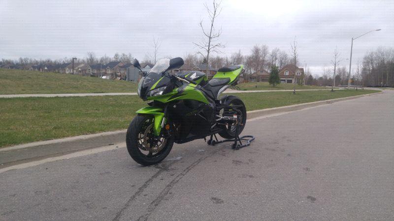 2009 Honda Cbr 600rr (Two brothers Exhaust)