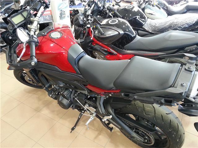 2015 Yamaha FJ09-Deep Red Metallic