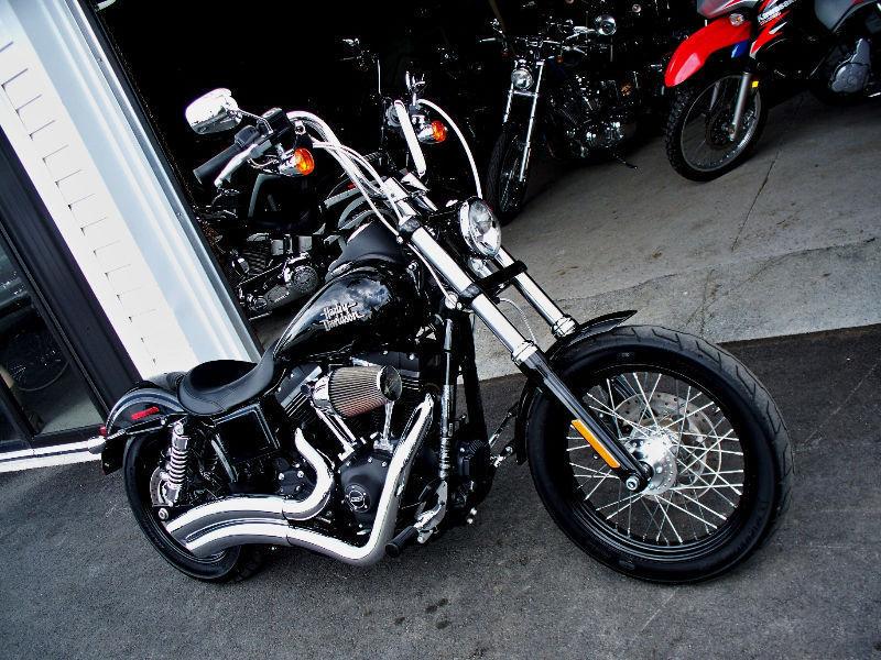 2014 HARLEY DAVIDSON STREETBOB