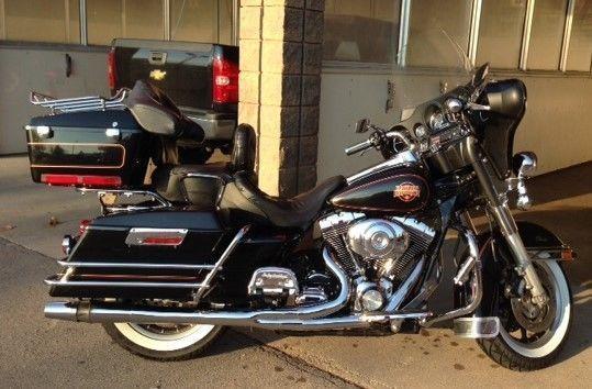 Harley Davidson Electraglide Classic >>> 905-334-1900