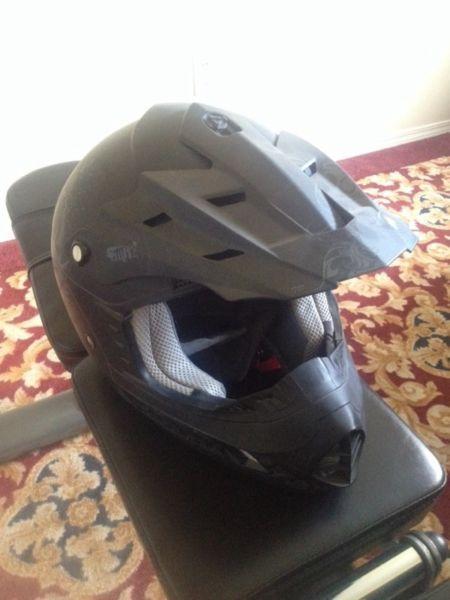 Men's 509 dirt biking helmet