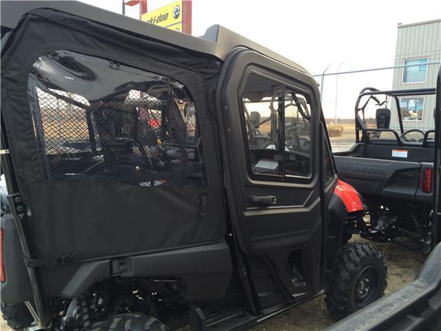 Honda Pioneer SXS700-4 with FULL ENCLOSURE