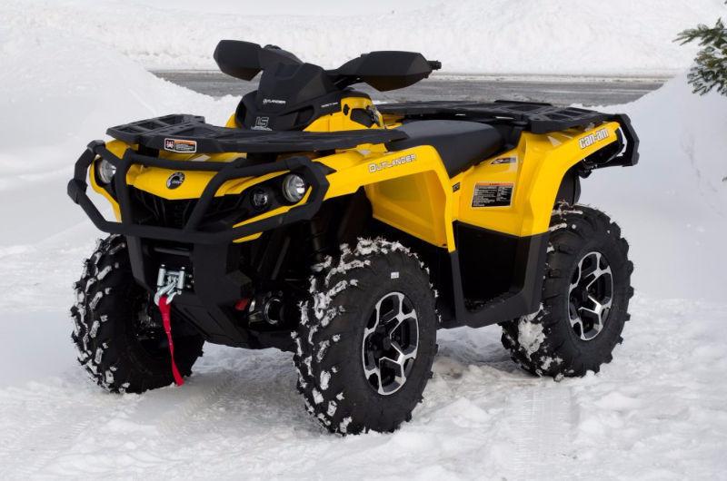 Can-Am OUTLANDER 1000-LIKE NEW, EXTREMELY LOW KMs, LOW HOURS