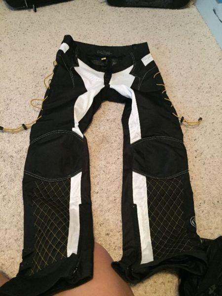 Women's Large scorpion motorcycle pants and scorpion jacket