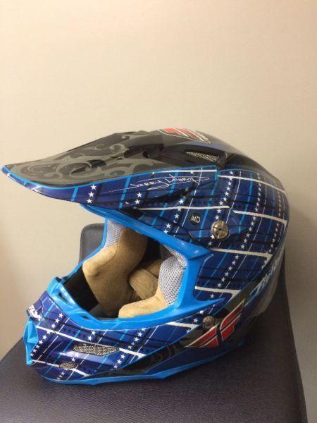 Fly Racing Helmet / Thor Goggles